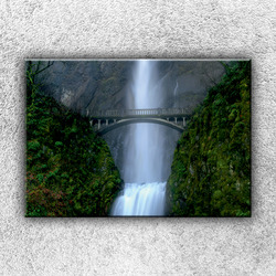 Foto na plátno Most u vodopádu 50x35